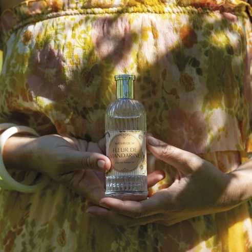 Agua de colonia Fleur de Mandarine 100 ml de Mathilde M. en uso