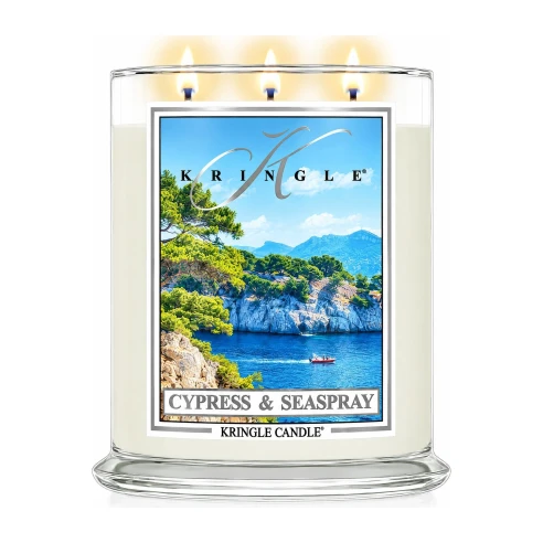 Vela Kringle Candle Cypress & Sea Spray de 3 mechas en bote grande de cristal de 623 g encendida